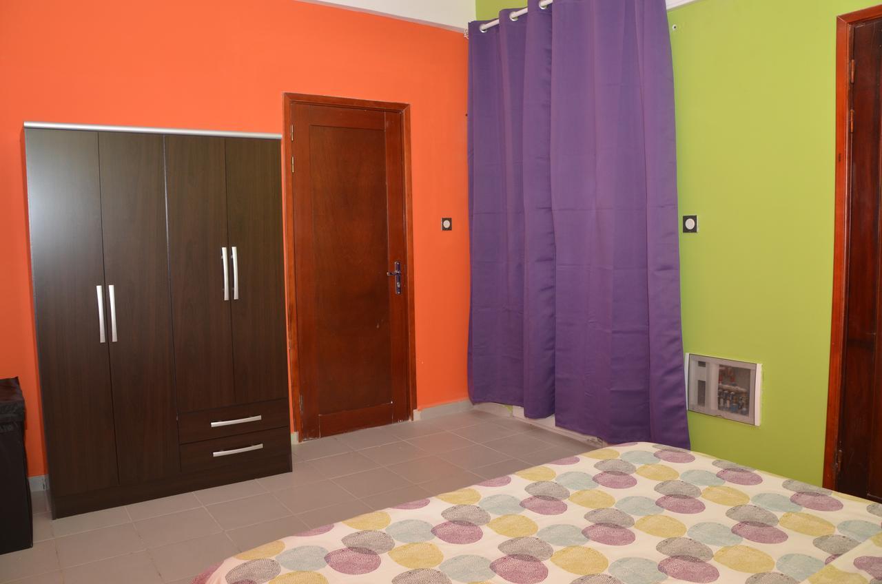 Le Buffle Noir Appart D'Hotes Douala Ngoại thất bức ảnh