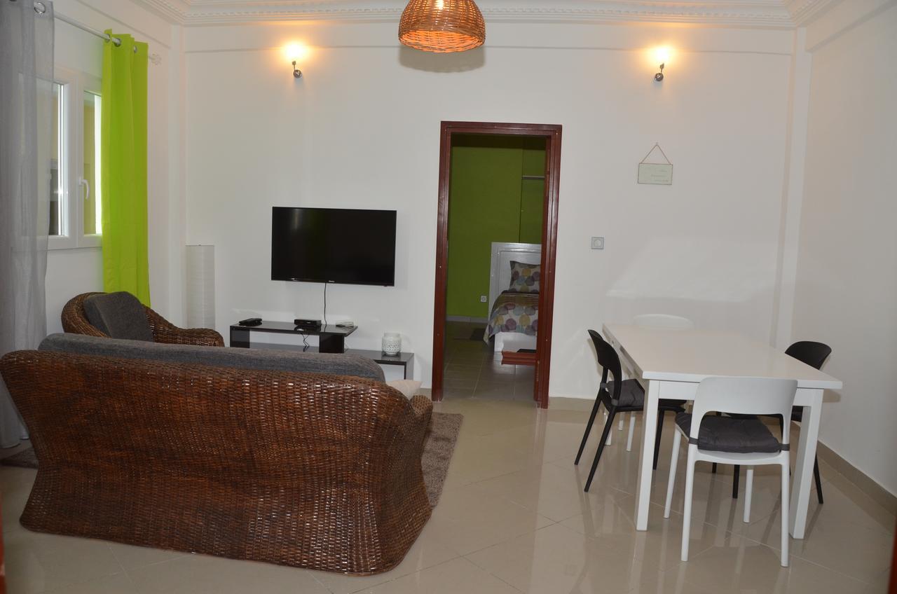 Le Buffle Noir Appart D'Hotes Douala Ngoại thất bức ảnh